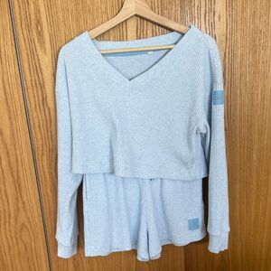 ALO Yoga Muse Short and Muse V-Neck Pullover - Size Small - Blue Skies Heather